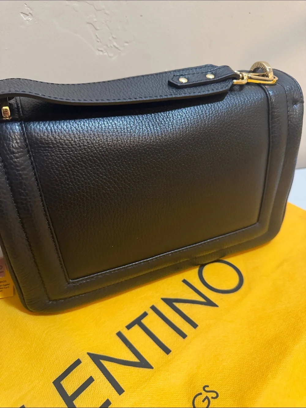 NEW✨NEW✨Valentino Alice Leather Bag by Mario Valentino